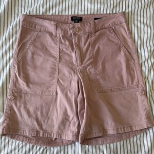 Jones New York Women's Blush Cargo Shorts